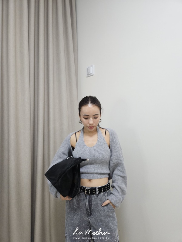 繞脖羊毛背心+坑條罩衫兩件組